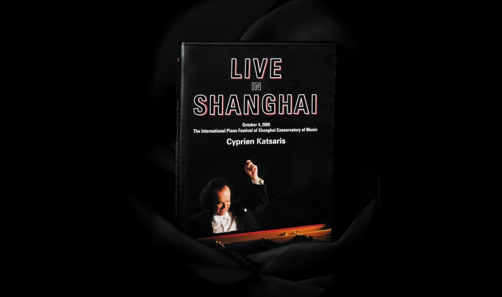 LIVE IN SHANGHAI